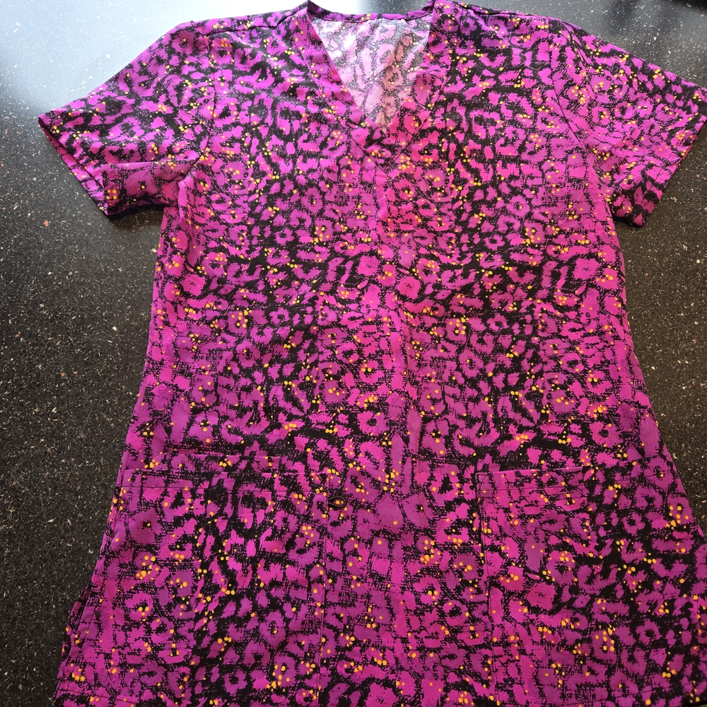 Scrub Tops - Picture 2 of 8